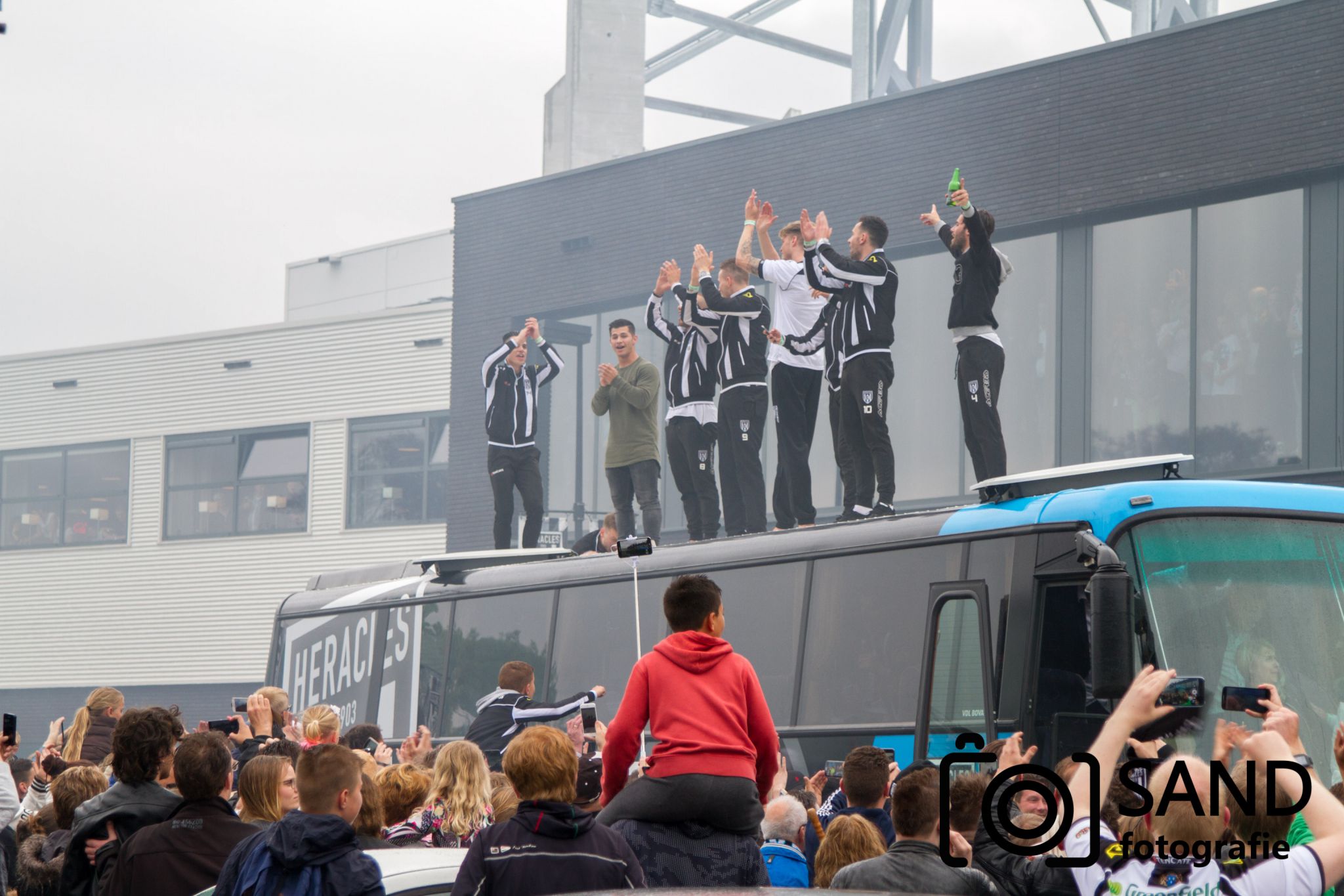 Heracles Almelo viert feest door behalen Europees voetbal