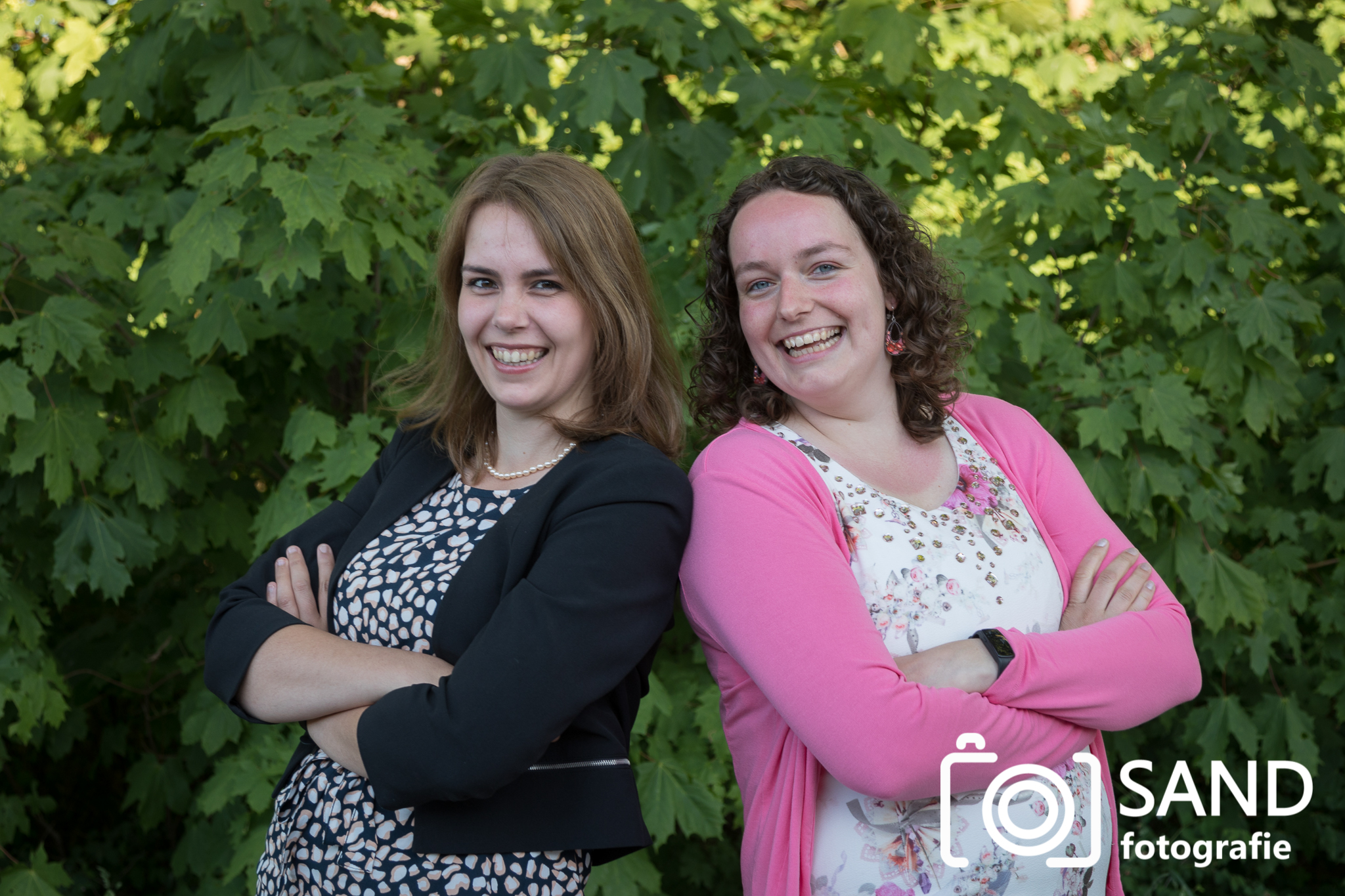 2 Vriendinnen op de foto gezet door Sand Fotografie